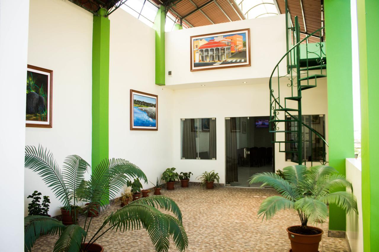 Alojamiento El Cardenal Iquitos Exterior photo